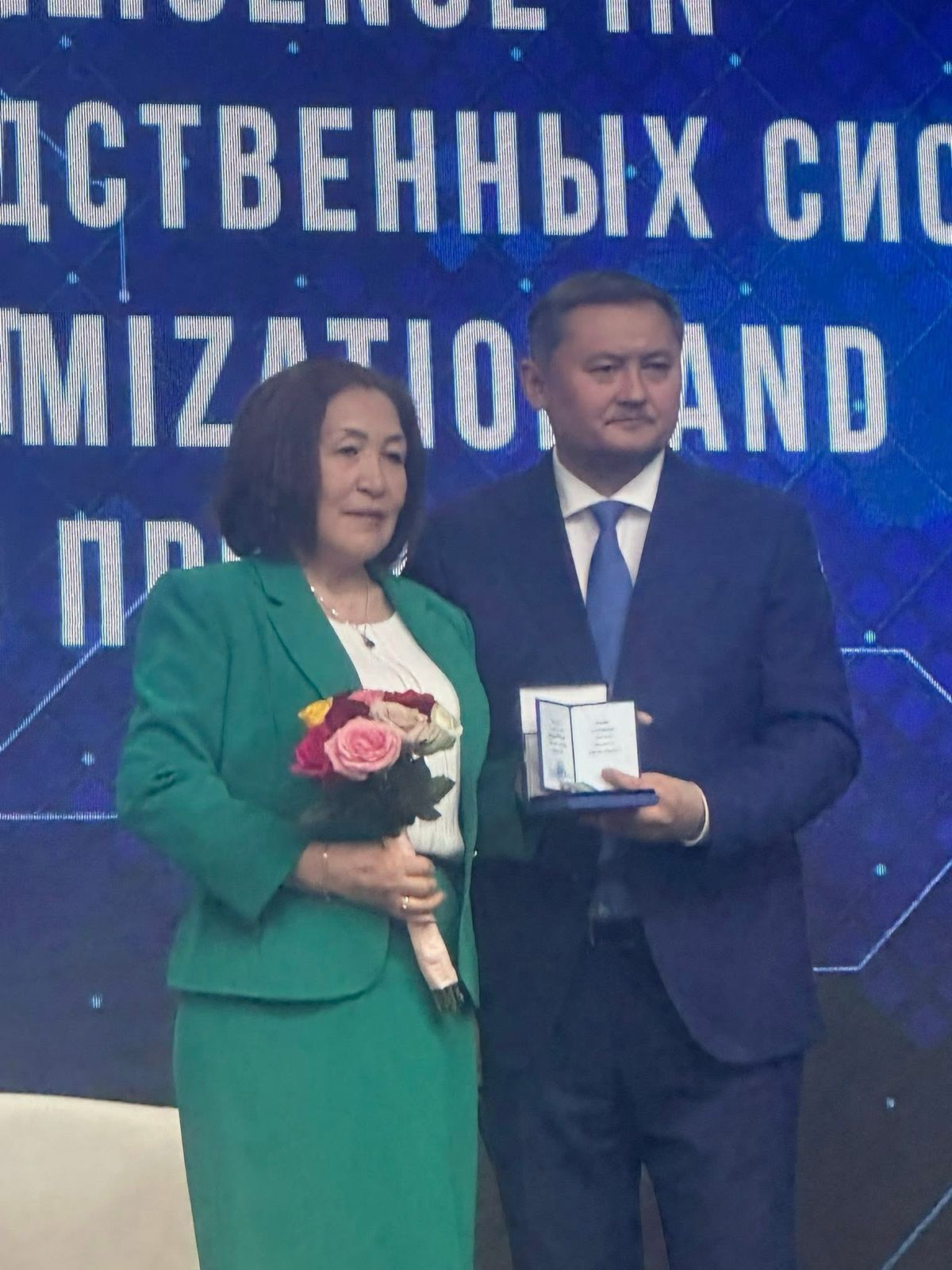 Ғылым күні Қытайтану кафедрасының профессоры «Парасат» орденімен марапатталды